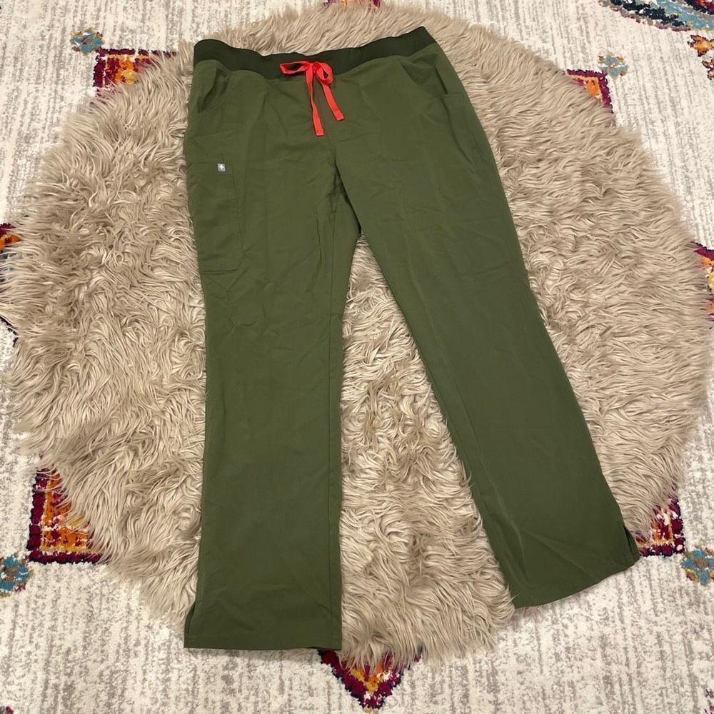 Figs Scrubs size XL